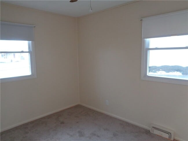 Building Photo - 113 William Ln