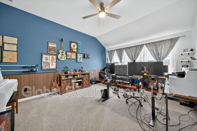 Building Photo - 2227 Quince Ave