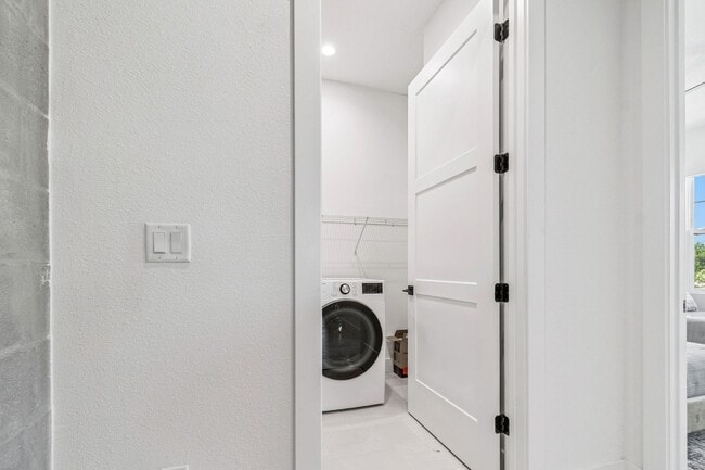 Building Photo - Modern Townhome For Lease in downtown St Pete and Warehouse Arts District