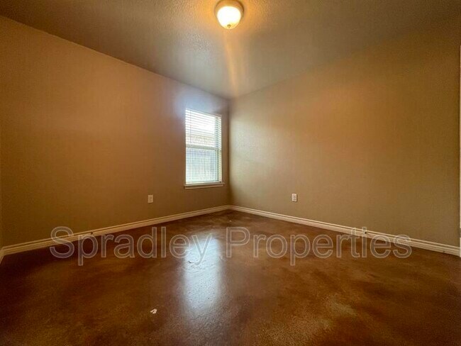Building Photo - 1537 Chance Ct