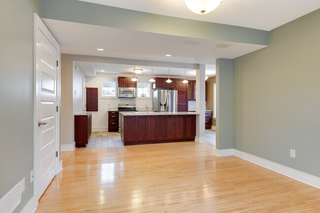 Building Photo - 1397 Englewood Ave