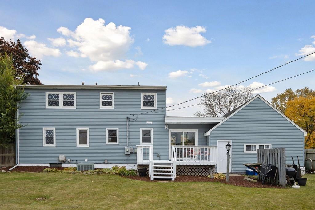 Building Photo - 5060 Hughes Ave NE