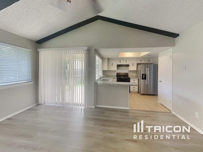 Building Photo - 304 Shelmar Dr