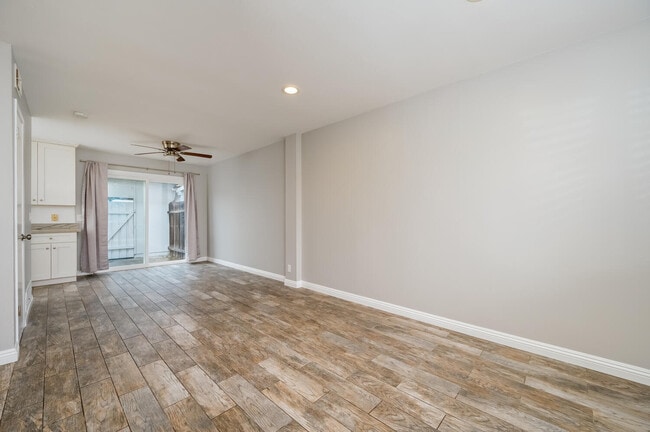 Building Photo - 9615 Adams Ave