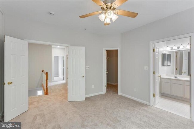 Building Photo - 110 Riverwatch Dr