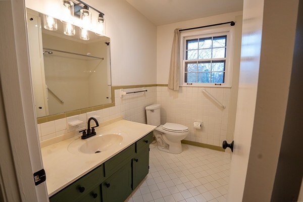 Building Photo - 4900 Jonquil Dr