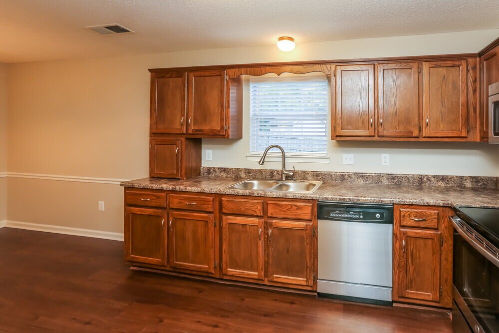 Building Photo - 6205 Morgan Manor Cove