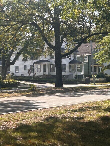 Building Photo - 176 Brush Hill Rd