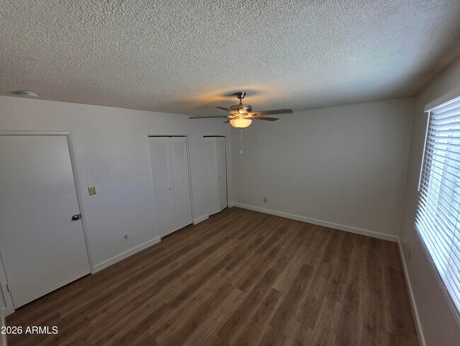 Building Photo - 3850 W Caribbean Ln