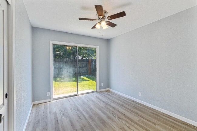 Building Photo - Stunning 1 Story Home Professionally Remod...