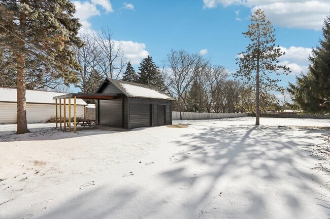 Building Photo - 5315 73rd St