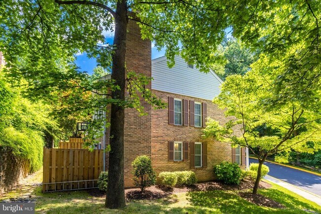 Building Photo - 2135 Derby Ridge Ln