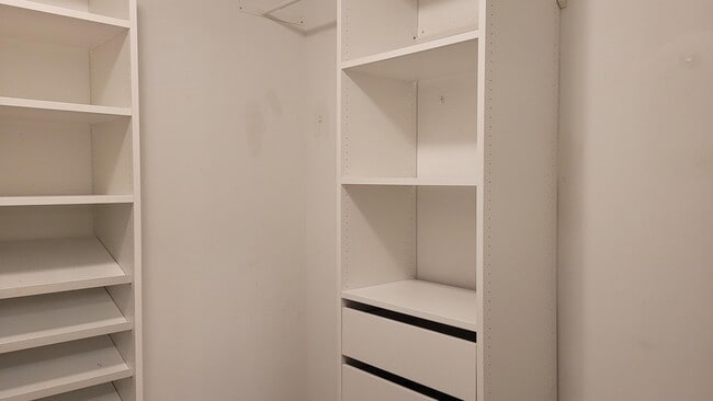 Building Photo - 3115 Explorer Dr