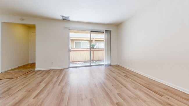 Building Photo - Cohasset Street - 20203-6