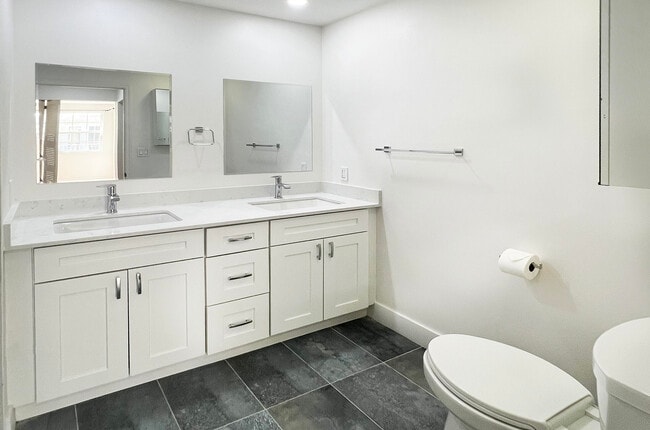 Building Photo - 4525 Bougainvilla Dr