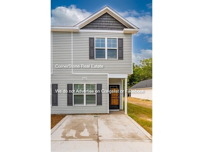 Building Photo - Move in special ($500 off first month's rent)