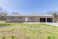 Building Photo - 7449 Malone Rd