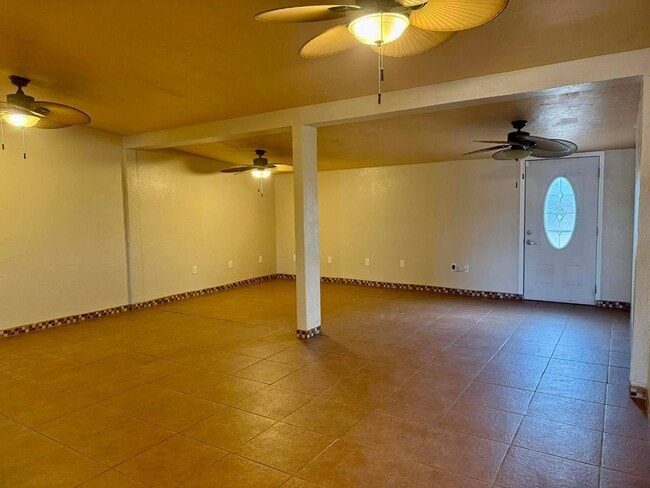 Building Photo - 8 Deborah Dr