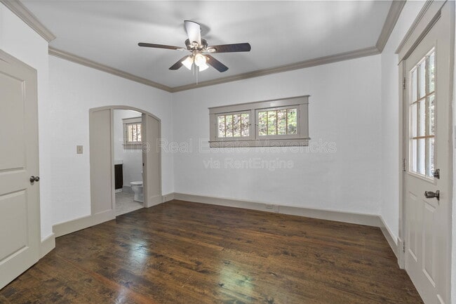 Building Photo - 819 Federal St