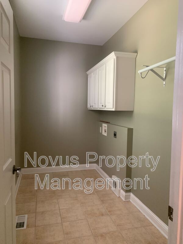 Building Photo - 119 Tullamore Trail