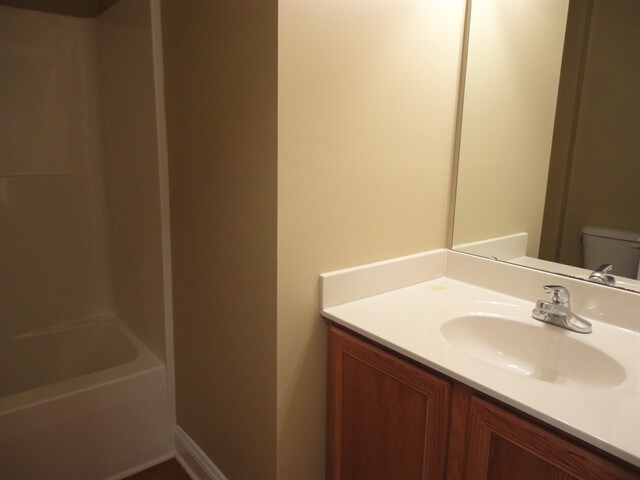 Building Photo - 1455 Woodside Dr