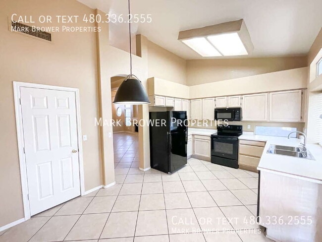 Building Photo - 191 W Colt Rd