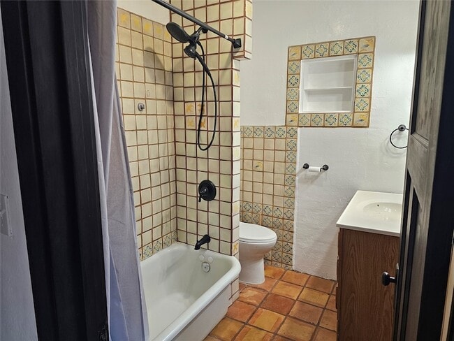 Building Photo - 811 #1 Don Diego Unit 1