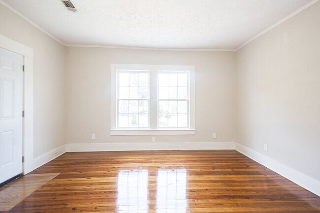 Building Photo - 116 N 14th St