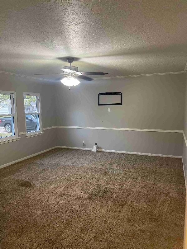 Building Photo - 200 Poinsetta Ln