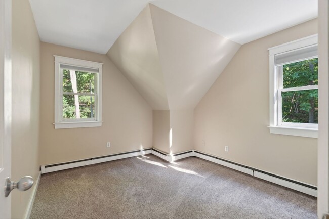 Building Photo - Beautiful 3BR Home in Portland