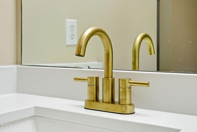 Building Photo - 956 Shining Wire Way