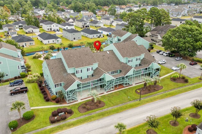 Building Photo - First Floor Seasonal Rental Available December 1, 2025-June 30, 2026-Golf Colony 40S