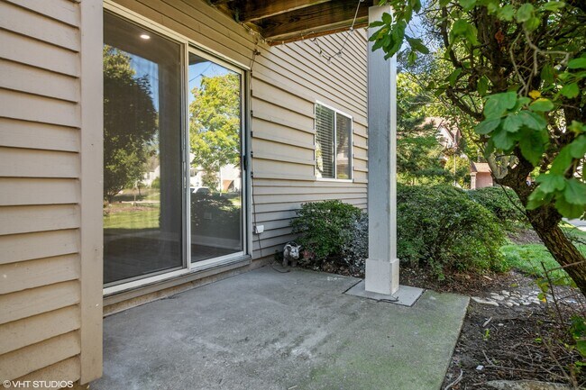 Building Photo - 43 Orchard Terrace