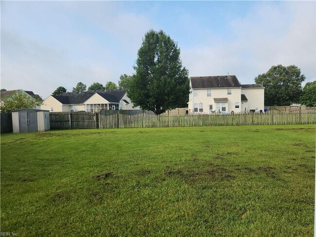 Building Photo - RENTAL