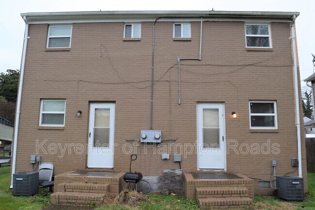 Building Photo - 1216-1218 Hoover Ave