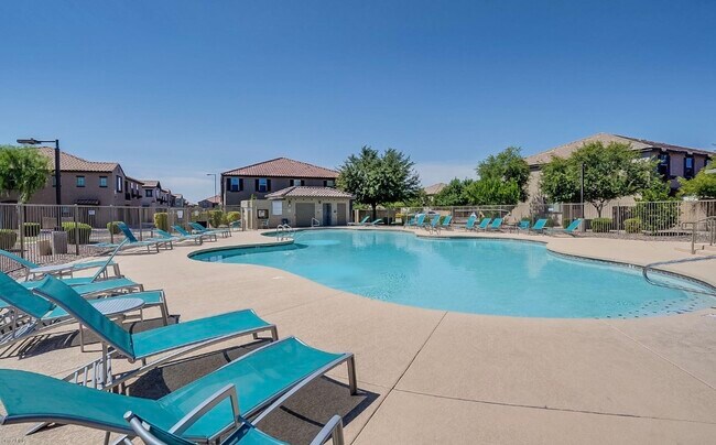 Building Photo - 1250 S Rialto