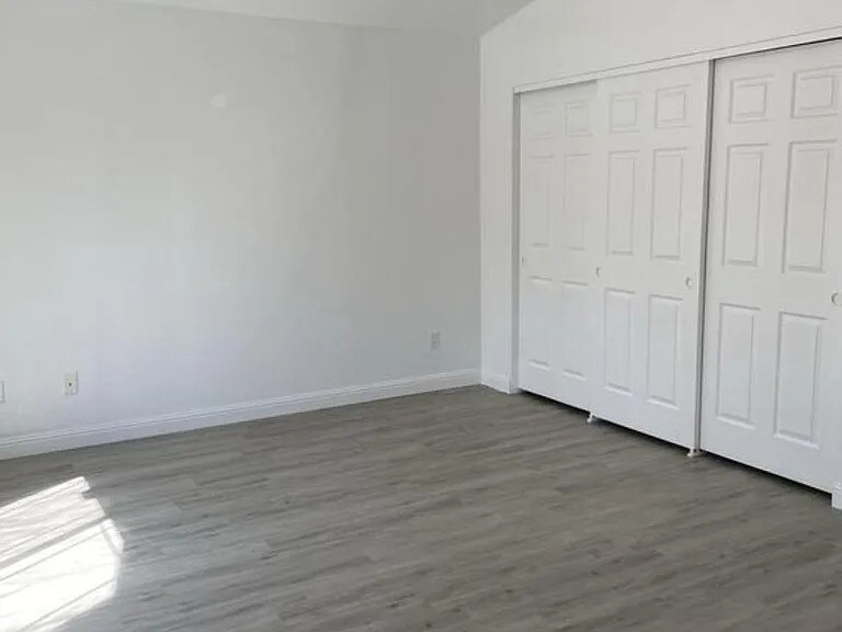 Building Photo - 1313 Powell Ln