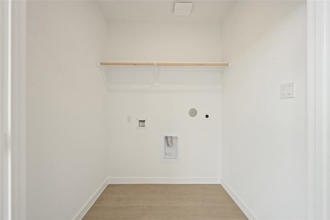 Building Photo - 31711 Wild Mdw Dr