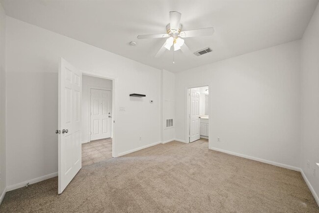 Building Photo - 1509 Roy St