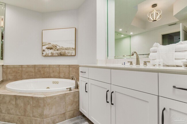 Building Photo - 612 Lost Key Dr