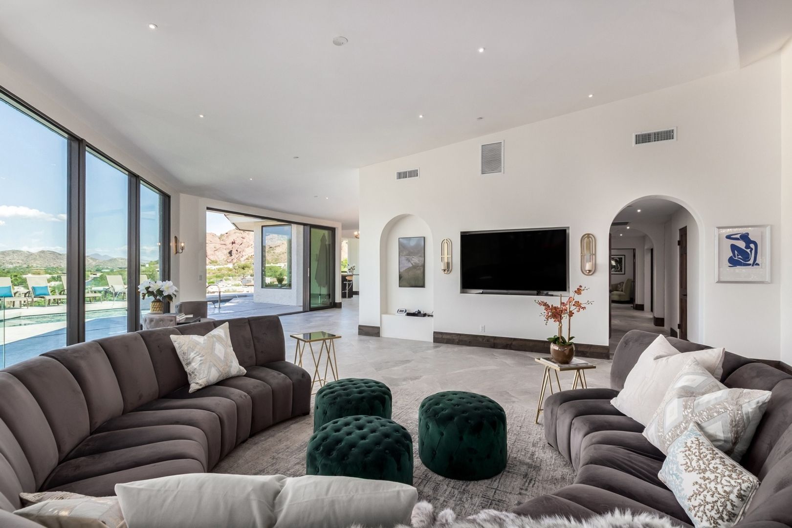 Building Photo - 5655 Camelback Canyon Dr