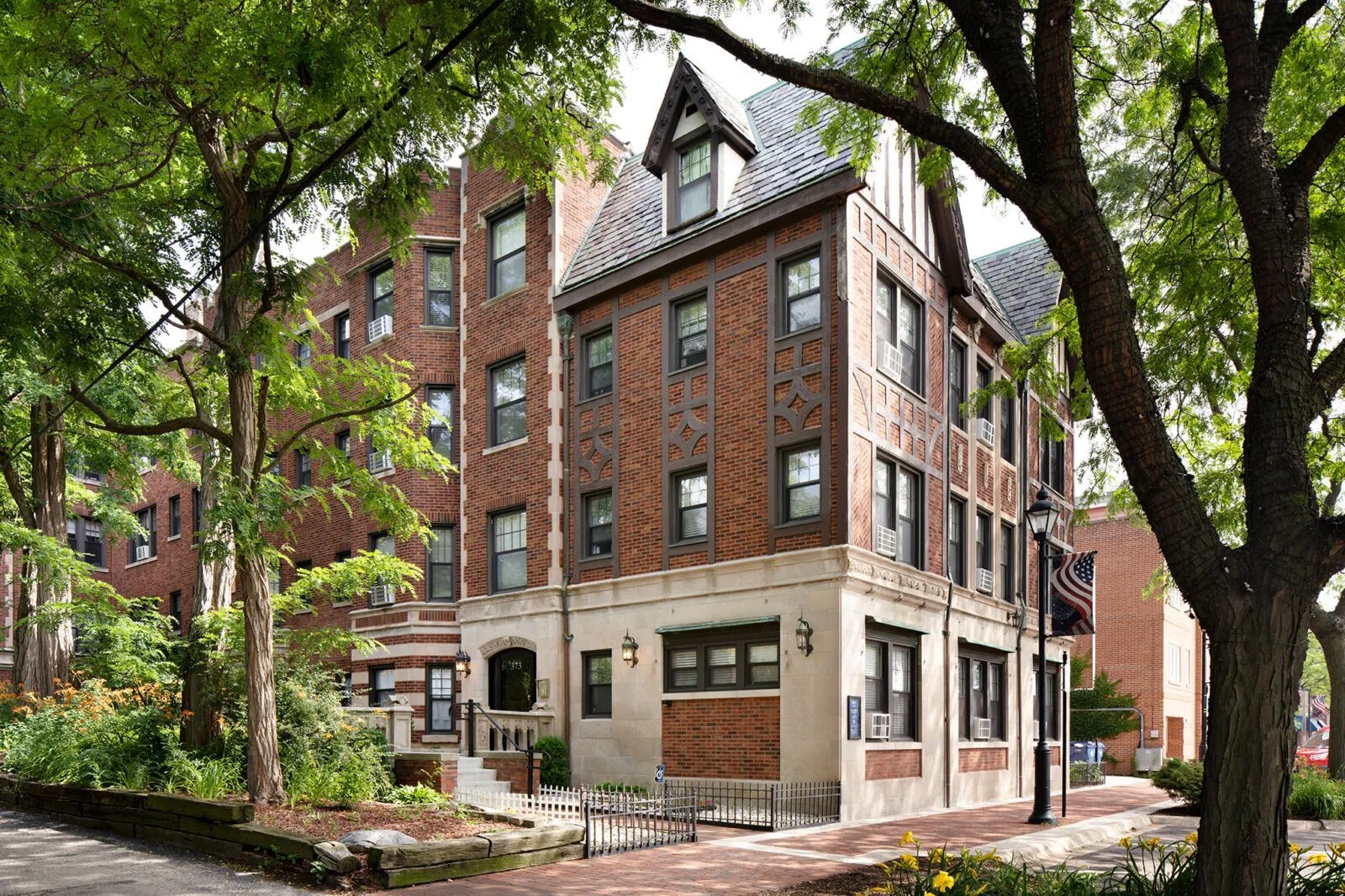 Building Photo - 373 Hazel Ave