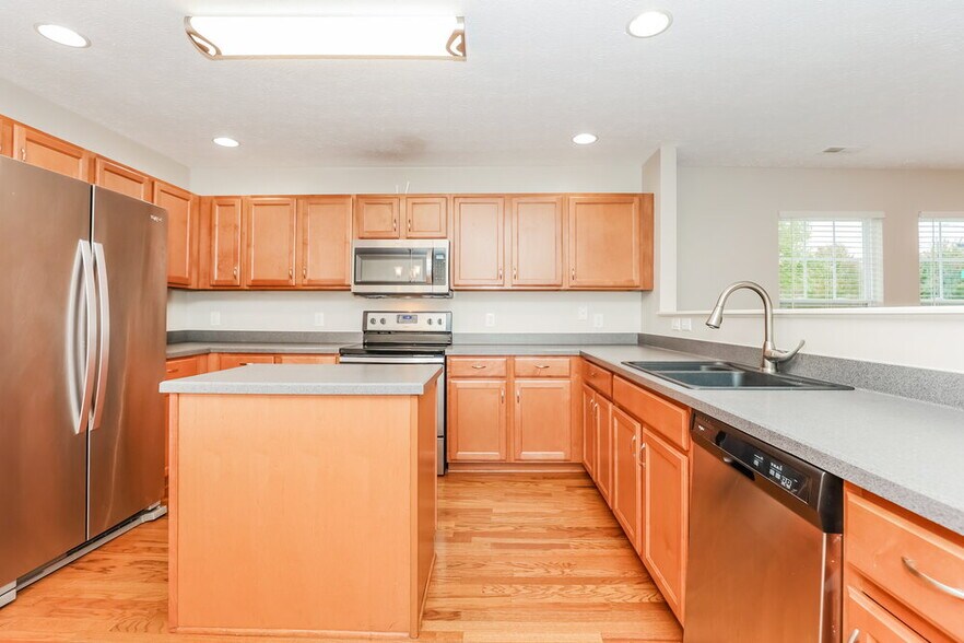 Building Photo - 179 Sophie Dr