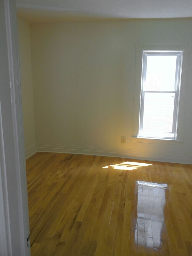 Building Photo - 511 Columbus Ave