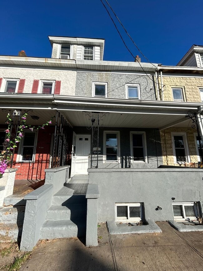 Building Photo - 126 D'Arcy Ave