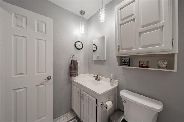 Building Photo - 6217 Scenic Dr