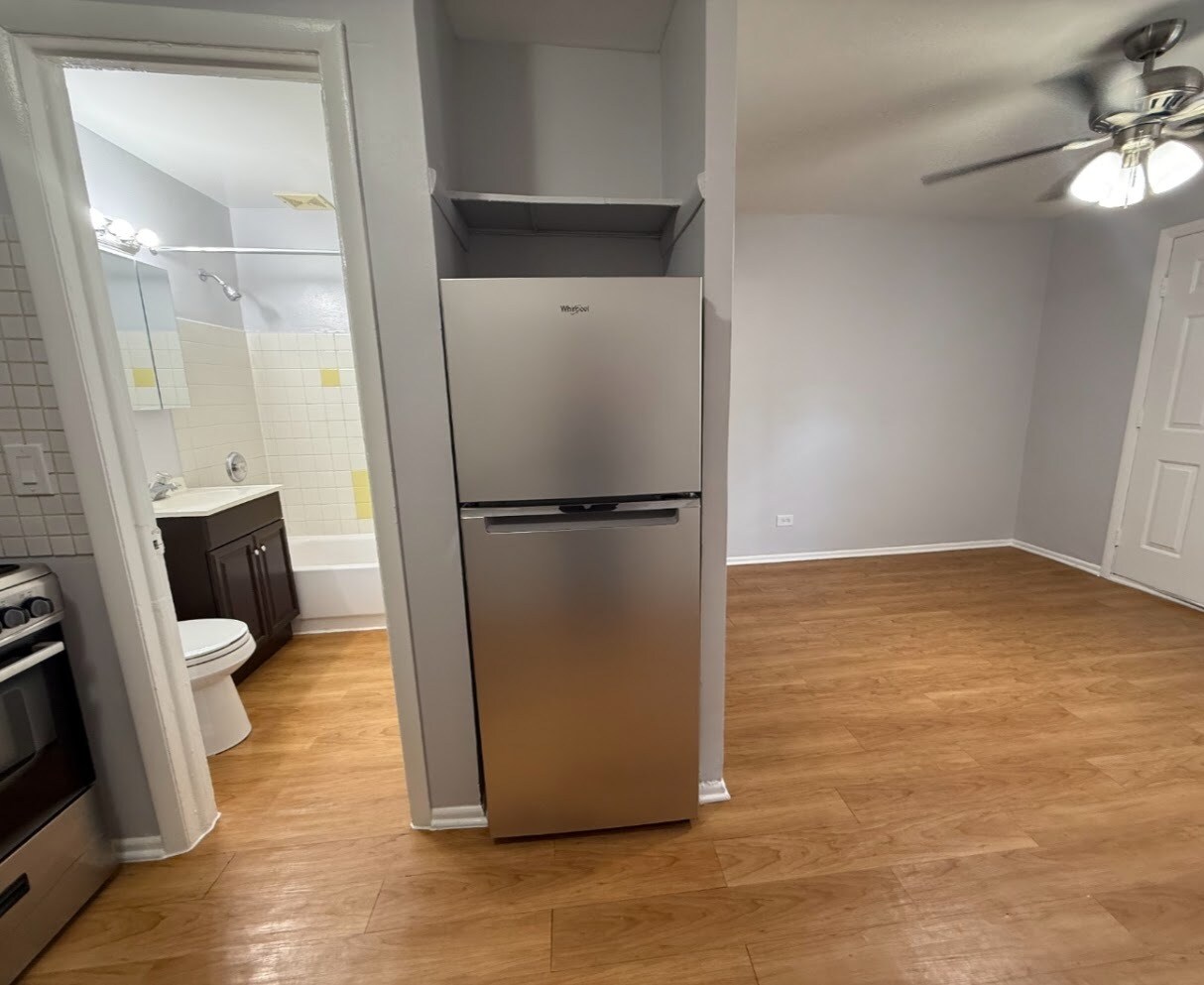 Building Photo - 4613 N Beacon St