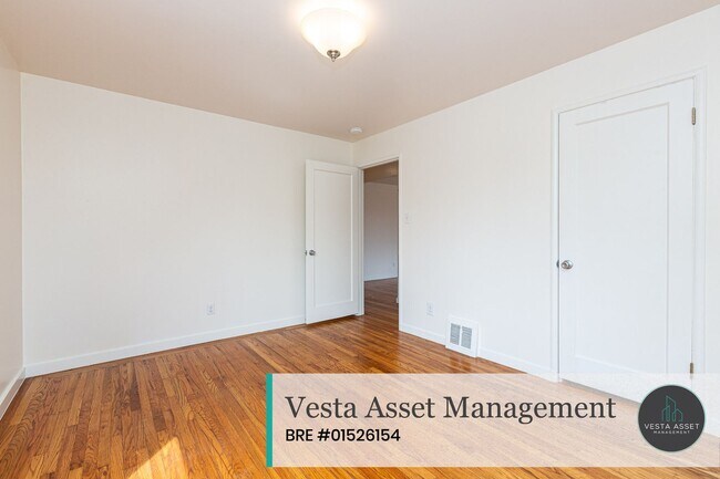 Building Photo - 1394-1396 Sanchez Street ***