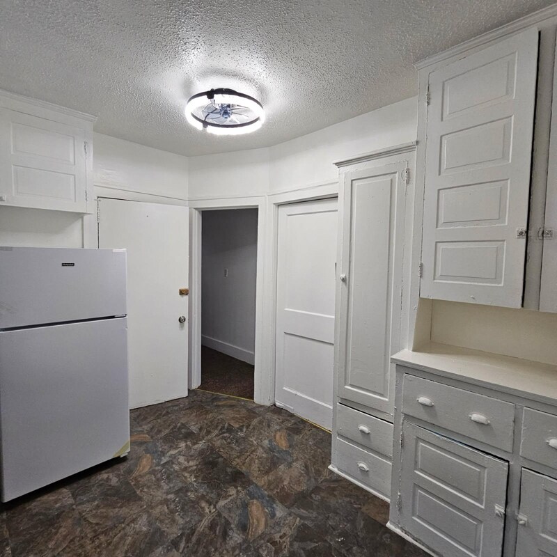 Building Photo - 1929 Calvert Ave