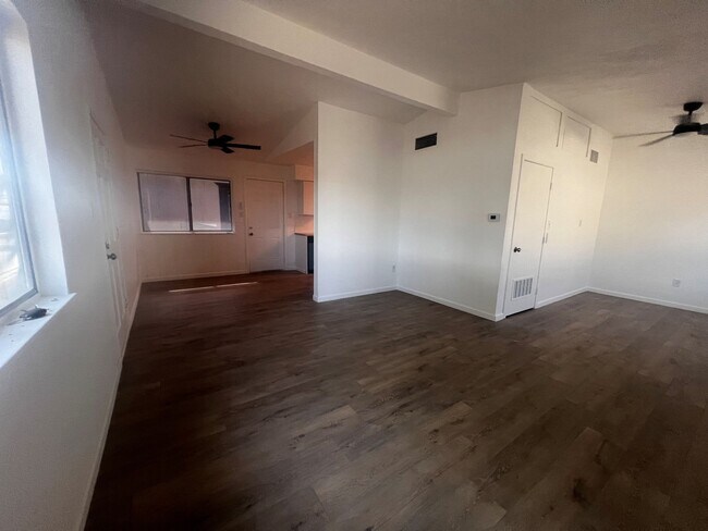 Building Photo - 2015 Rio Vista